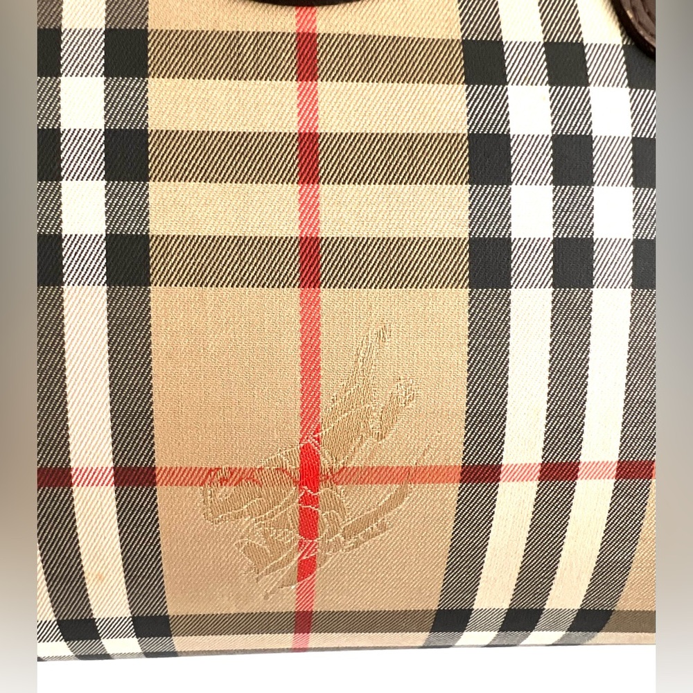 Burberrys’ Vintage Nova Check Boston Bag - Picture 9 of 15